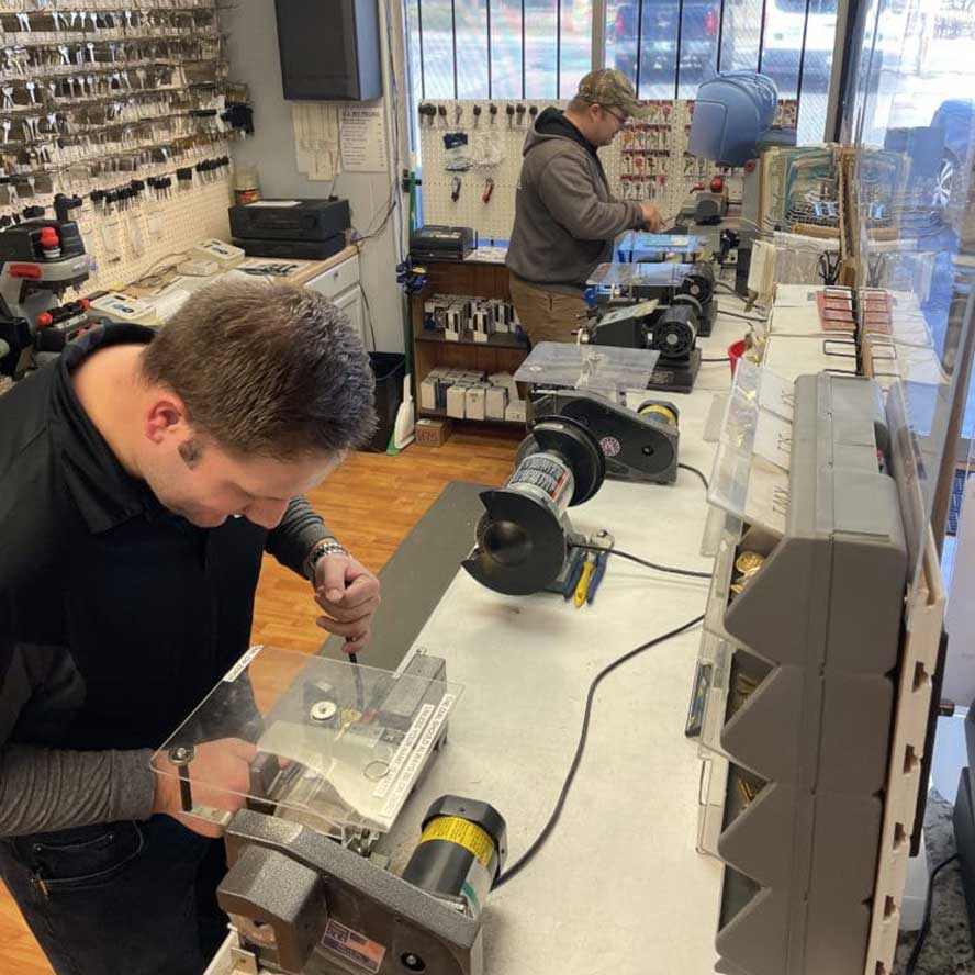 Sleutels bijmaken bij specialist Slotenmaker Rob 2 sleutels bijmaken temp 1